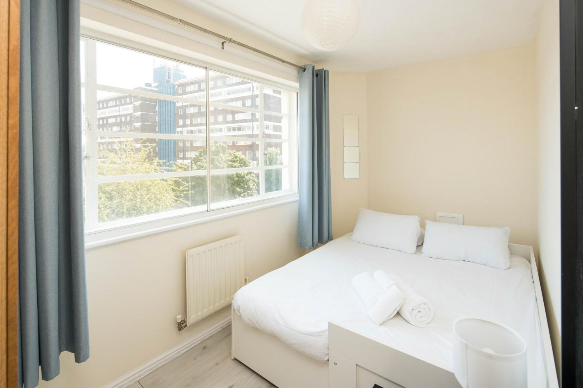 2Bd London Flat - City Buzz & Parkside Serenity Appartement Buitenkant foto